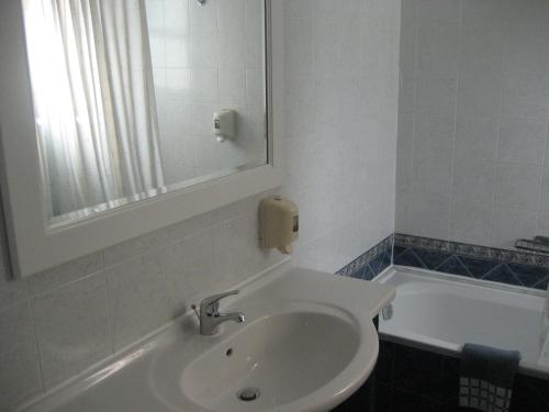 基维里公寓酒店的一间浴室