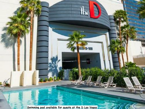 拉斯维加斯金门赌场酒店的棕榈树建筑外的游泳池