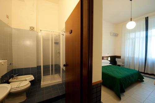 Hotel Villa Sturzo的一间浴室