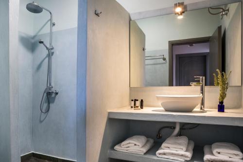 Myrtos Bay Apartments的一间浴室
