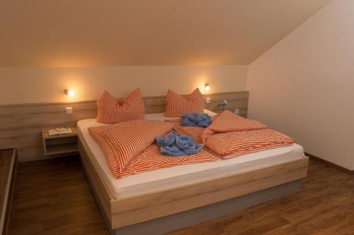 Hotel-Pension Peterhof客房内的一张或多张床位