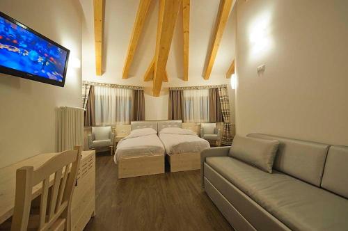 尼亚加拉酒店客房内的一张或多张床位