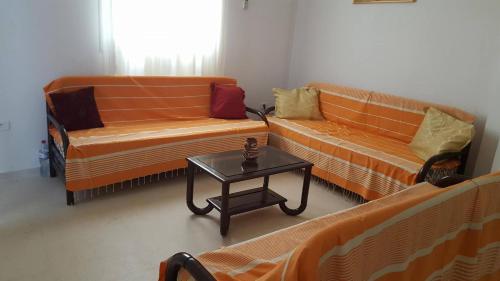 Appartement à Houmt Souk Jerba的休息区