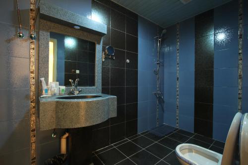 黑尔洛姆旅馆的一间浴室