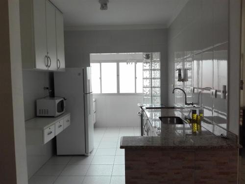 Apartamento 1 Dormitório Astúrias的一间浴室