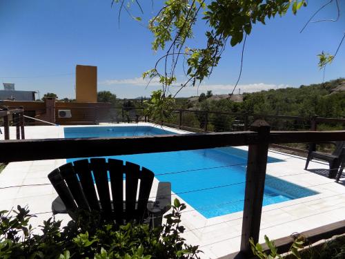La Osadia Cabañas y Suites Solo Adultos内部或周边的泳池