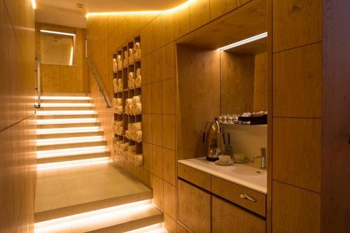 埃泊兰德 - 达斯菲奈科雷恩酒店的一间浴室