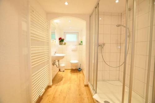阿内里斯酒店的一间浴室