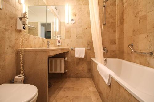 萨科森霍夫酒店的一间浴室