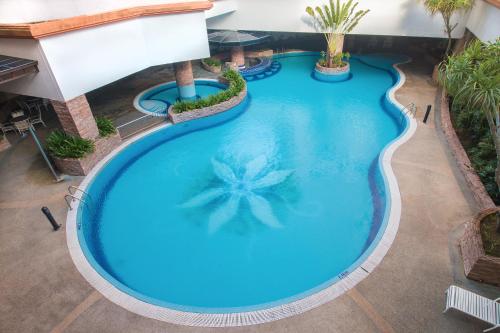 Renai Hotel Kota Bharu内部或周边泳池景观