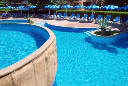 Havana Hotel - All Inclusive内部或周边的泳池