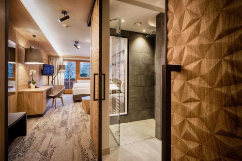索那尔普酒店的一间浴室