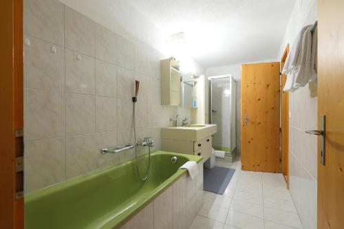 康坎迪亚酒店的一间浴室