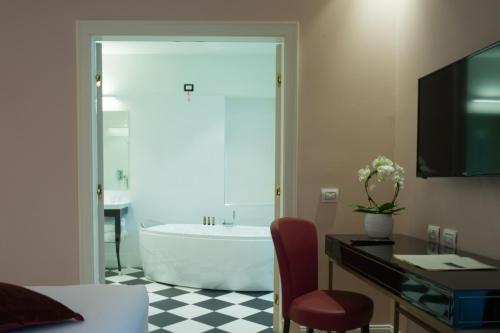都灵宫殿酒店的一间浴室