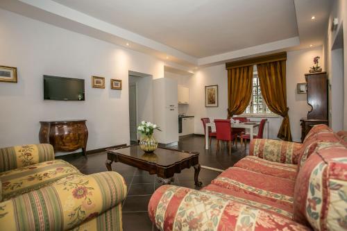 Hotel Quadrifoglio Roma Eur的休息区