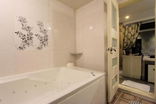 赫拉酒店的一间浴室