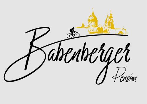 梅尔克巴本贝格旅馆的一辆自行车和一座城堡,写着酒保的字条
