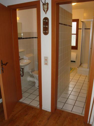 Frankenau/Sauerland-Hasewinkel的一间浴室