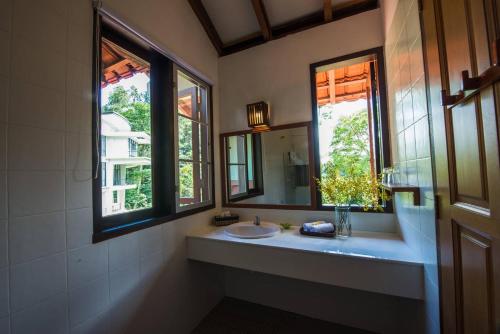 Rest Pause Rainforest Retreat的一间浴室