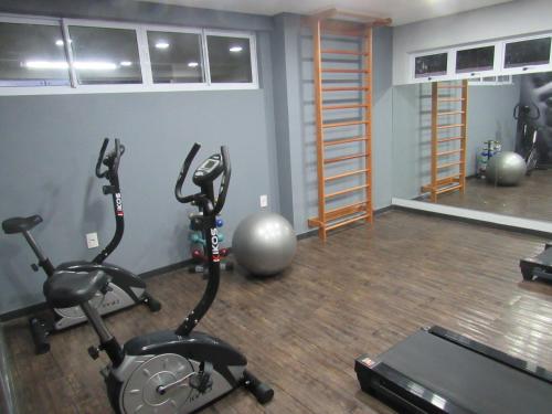 Smart Residence Flat - FLAT 1009的健身中心和/或健身设施