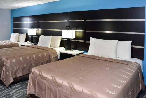 东斯特劳斯堡 - 波科诺斯品质酒店客房内的一张或多张床位