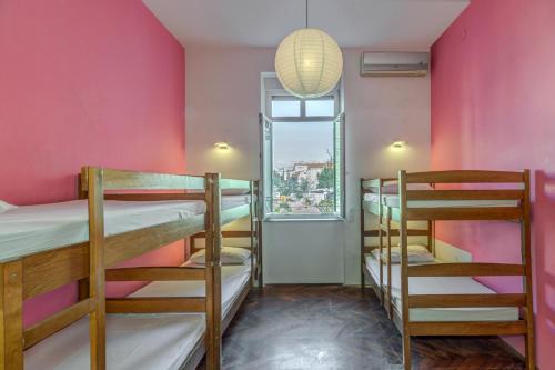 Adriatic Hostel - Youth Only客房内的一张或多张床位