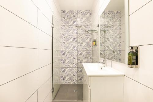 格兰佛里旅馆的一间浴室