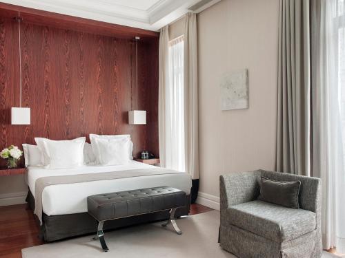 Hotel Único Madrid, Small Luxury Hotels客房内的一张或多张床位