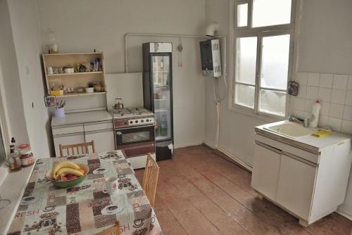 Hostel Ajime的厨房或小厨房