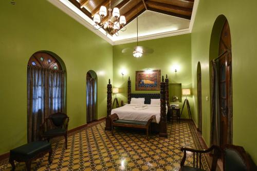 Surya Kiran Heritage Hotel客房内的一张或多张床位