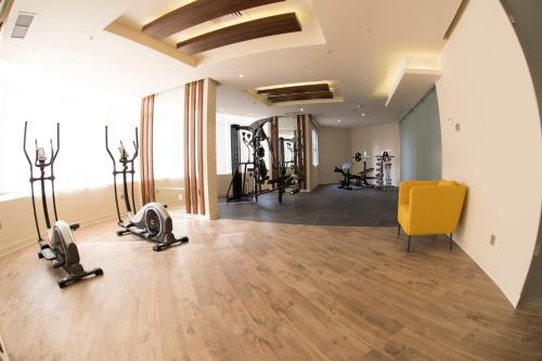 Lumiere Des Etoile的健身中心和/或健身设施