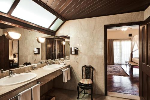 赛法瑞公园酒店的一间浴室