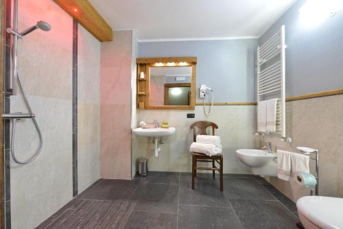 莫里诺酒店的一间浴室