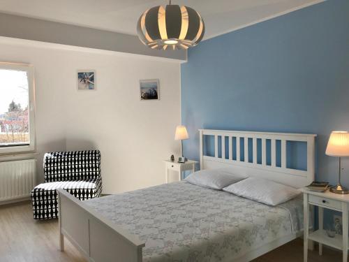Apartament dwupokojowy Blue Sea客房内的一张或多张床位