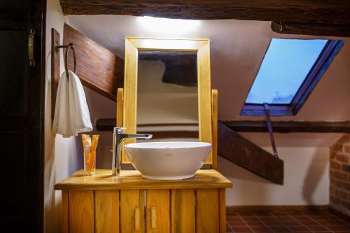 Thamel Villa Heritage Hotel的一间浴室