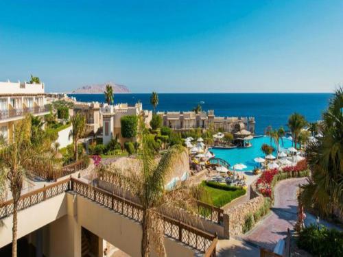 沙姆沙伊赫沙姆沙伊赫艾尔萨拉姆协和酒店的享有以大海为背景的度假胜地的景致