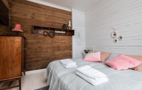 Pikisaari Guesthouse客房内的一张或多张床位