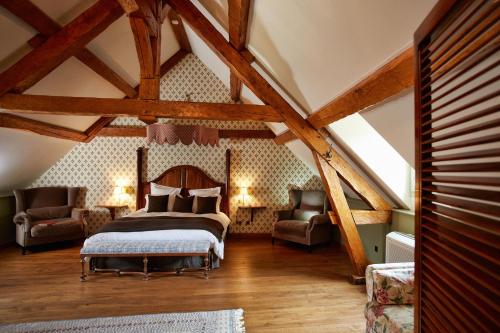 Le Clos Sainte-Marguerite客房内的一张或多张床位