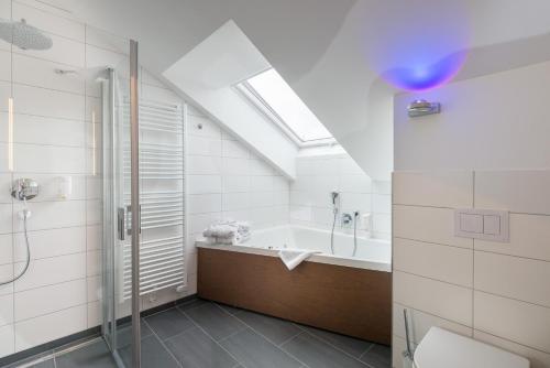 斯坦德弗赖堡科尔平酒店及度假村的一间浴室
