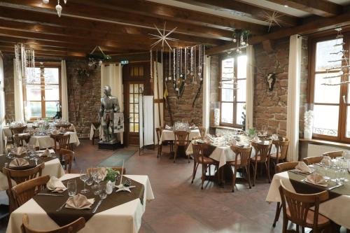 希伯维列Hotel Restaurant 3 Châteaux的相册照片