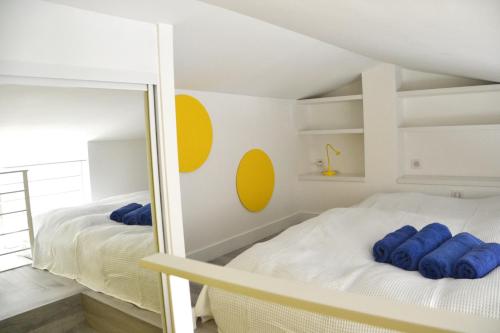 Maison d'Azur客房内的一张或多张双层床