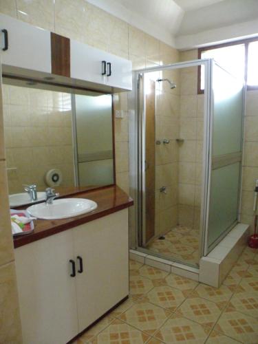 塔架梅西亚酒店的一间浴室