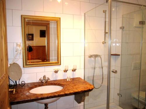 多特威哥斯酒店的一间浴室