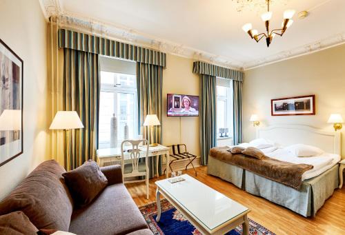 皇家酒店客房内的一张或多张床位