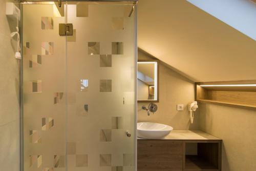 加尼D10酒店的一间浴室
