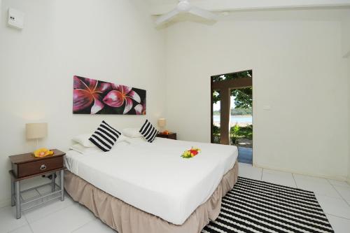 艾拉克岛水疗度假酒店客房内的一张或多张床位