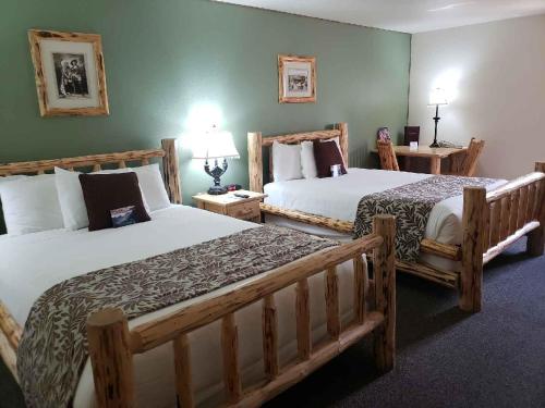 科迪利根思套房旅馆 客房内的一张或多张床位