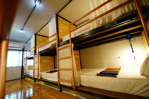 司丽普猫头鹰旅舍 客房内的一张或多张双层床