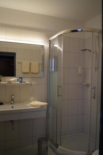 圣胡贝图斯夫斯特翰斯酒店的一间浴室
