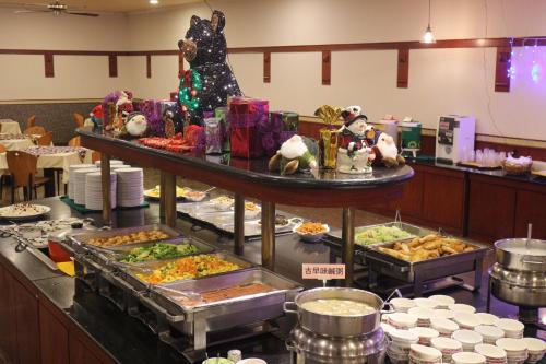 金城浯江大饭店的包含多种不同食物的自助餐
